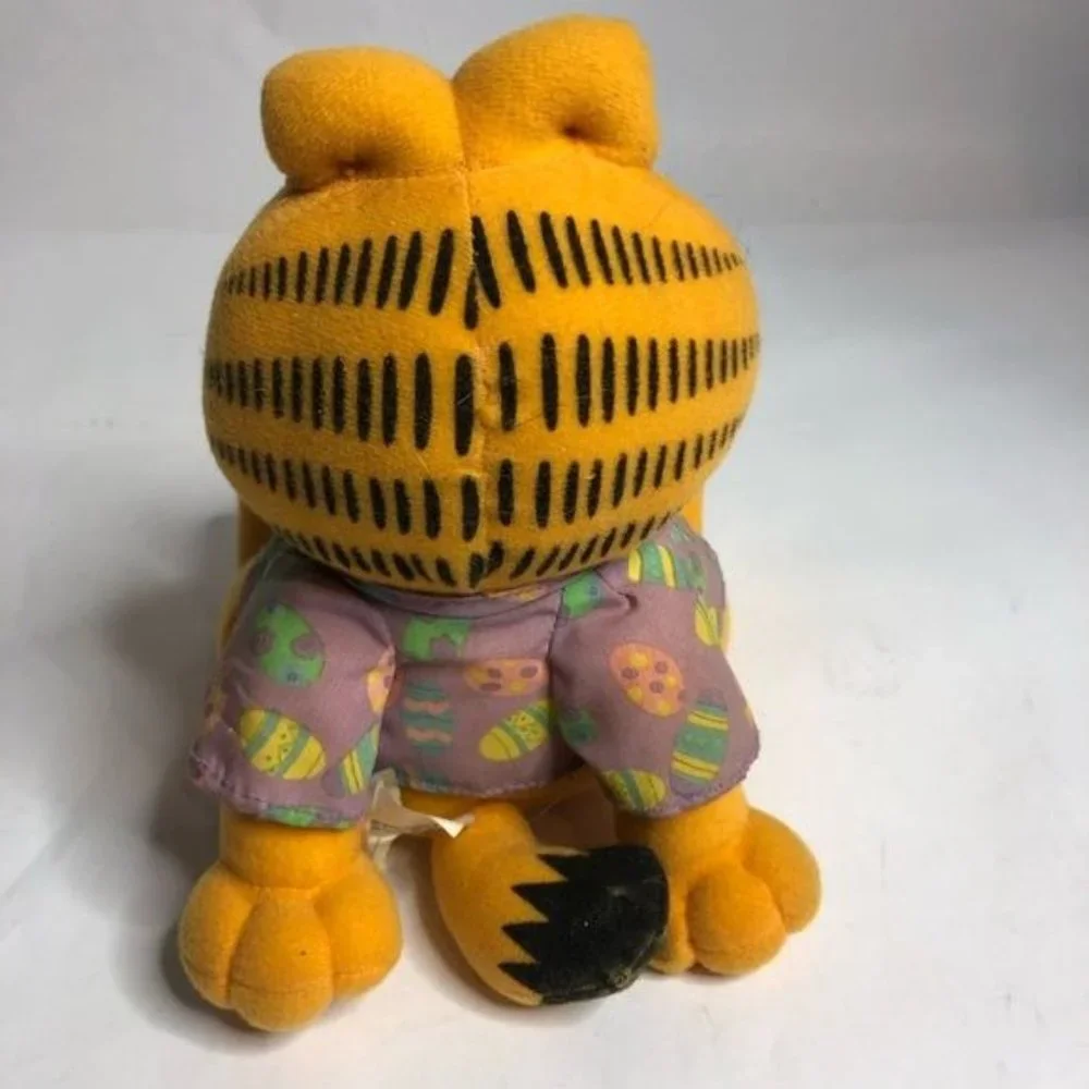 Garfield Orange‎ Cat in Easter Egg Shirt 6